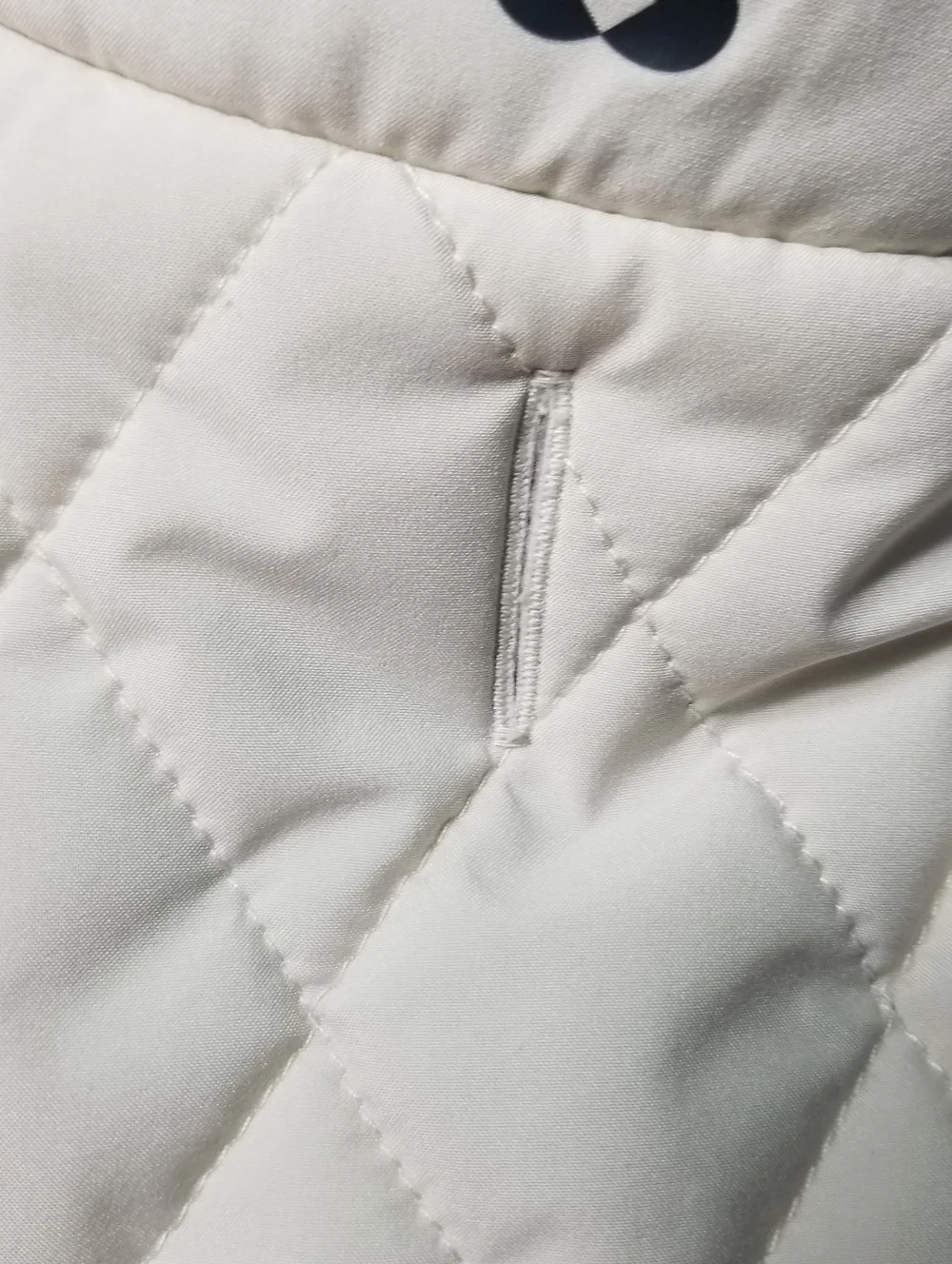 FREE COUNTRY DOG CREAM QUILTED WITH SHERPA COAT SIZE SMALL (RUNS LARGER)